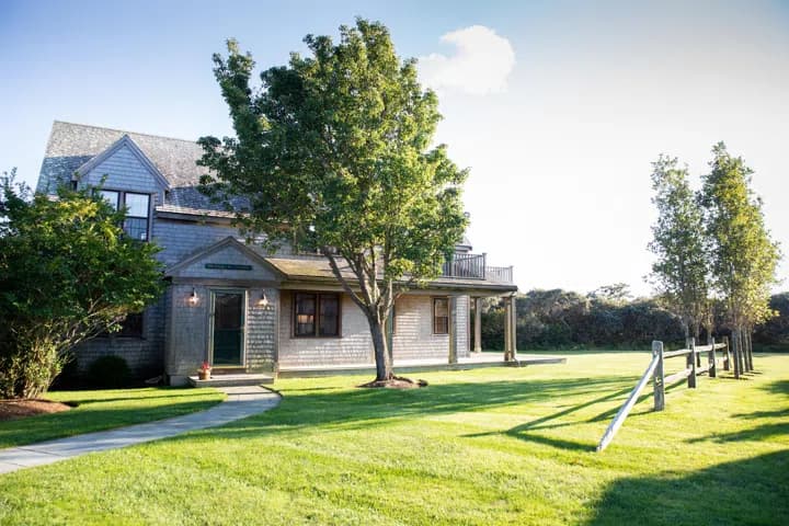 rental property in 13 Longwood Drive