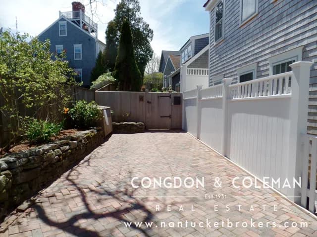 rental property in 67R Orange Street