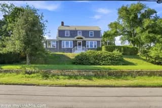 rental property in 35 West Chester Street