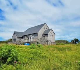 rental property in 48 Madequecham Valley Road