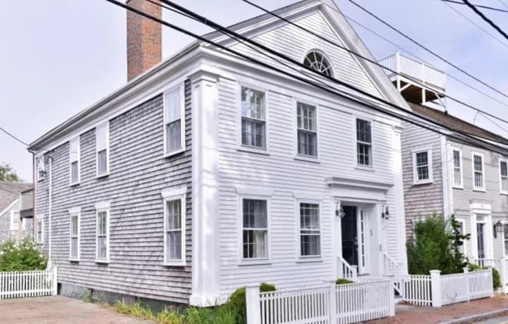 rental property in 40B Union Street (Second Floor)