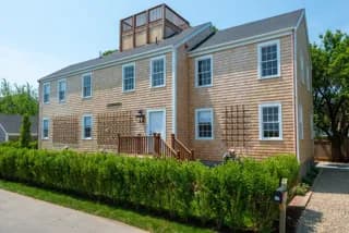 rental property in 12 Willard Street