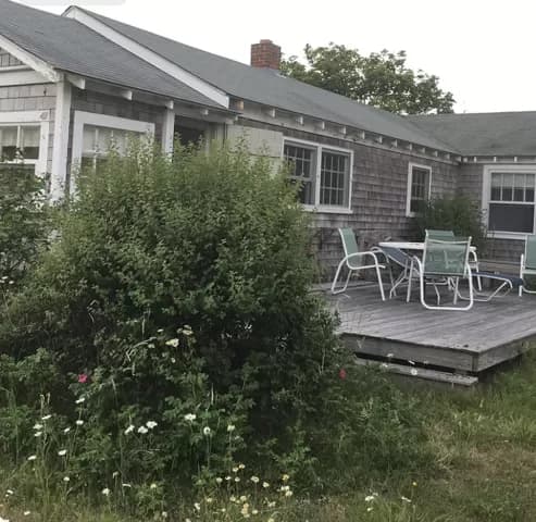 rental property in 8 Village Way