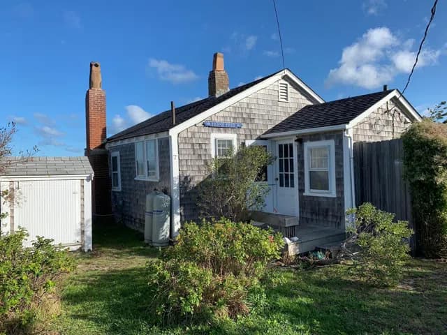 rental property in 7 Massachusetts Avenue
