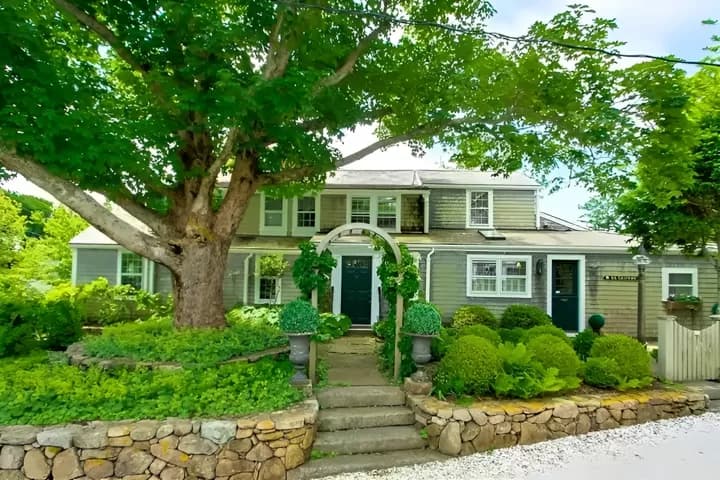 rental property in 86 Centre Street
