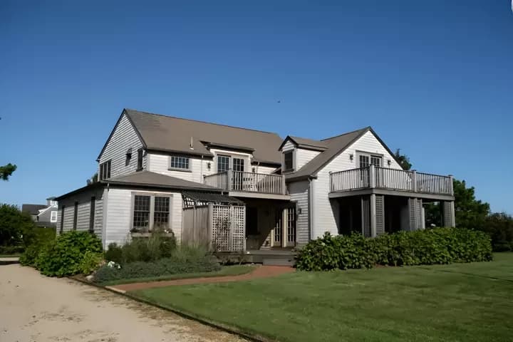 rental property in 3 Long Pond Drive