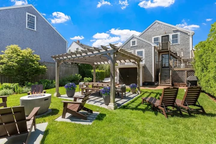 rental property in 7 North Water Street