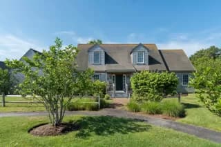 rental property in 40 Sherburne Commons Lane