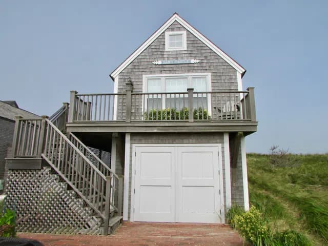 rental property in 101 Eel Point Road