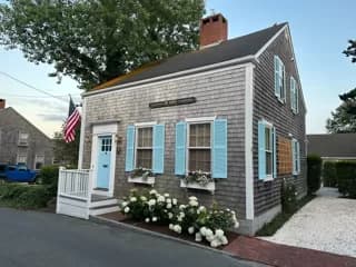rental property in 8 East Dover Street