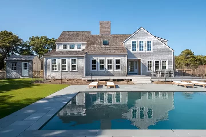 rental property in 12 Pond View Drive