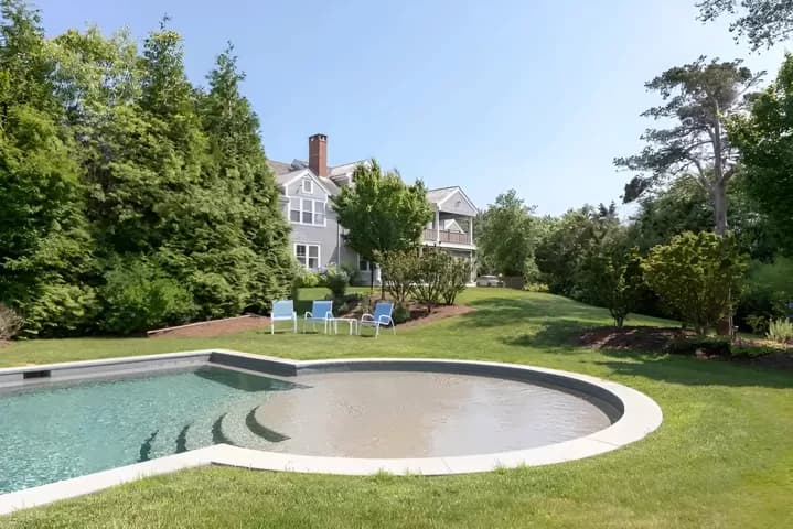 rental property in 30 Monomoy Road