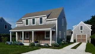rental property in 8 Sconset Avenue