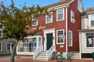 rental property in 46 Center Street