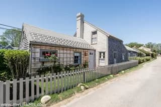 rental property in 10 Center Street