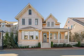rental property in 4 White Elephant Way